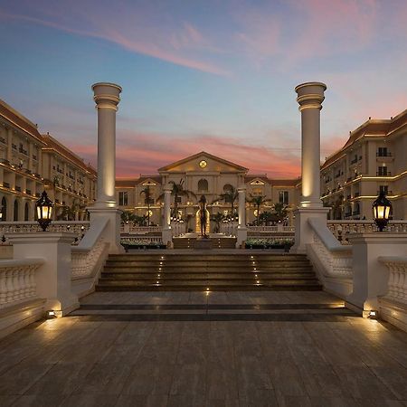 Hotel The St Regis New Capital Il Cairo Esterno foto The Manila Hotel