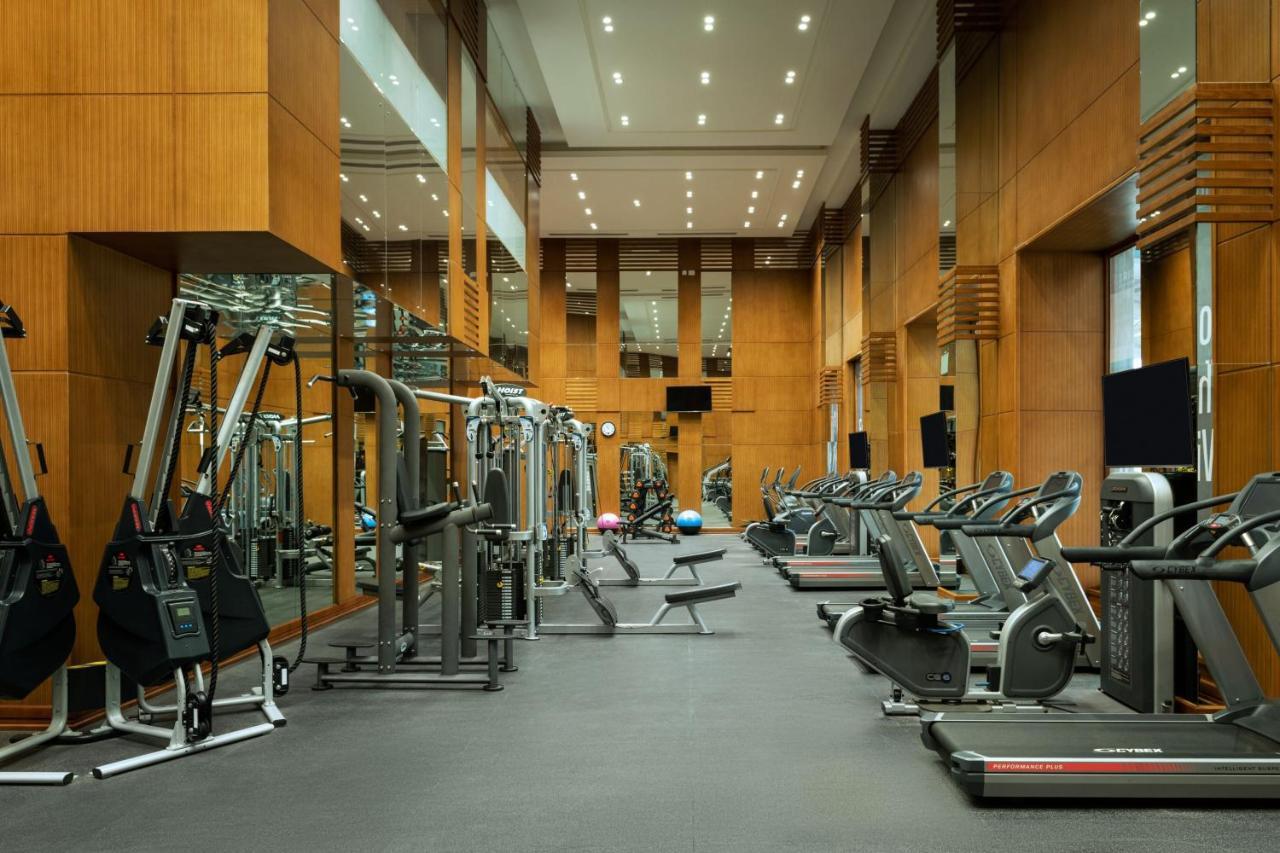 Hotel The St Regis New Capital Il Cairo Esterno foto The gym at The Dorchester