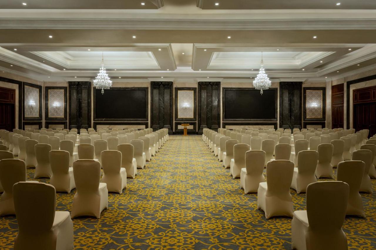 Hotel The St Regis New Capital Il Cairo Esterno foto The Grand Ballroom