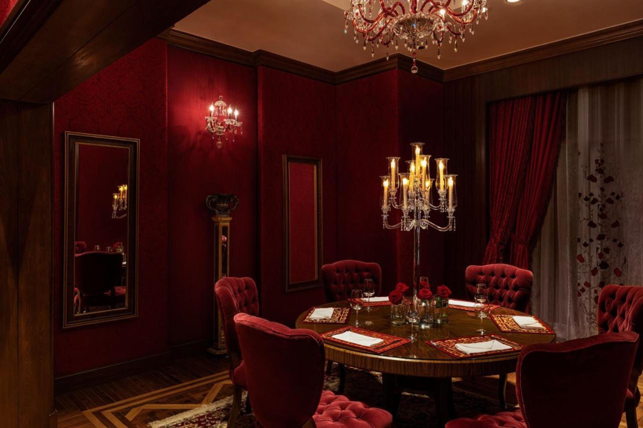 Hotel The St Regis New Capital Il Cairo Esterno foto The restaurant's interior