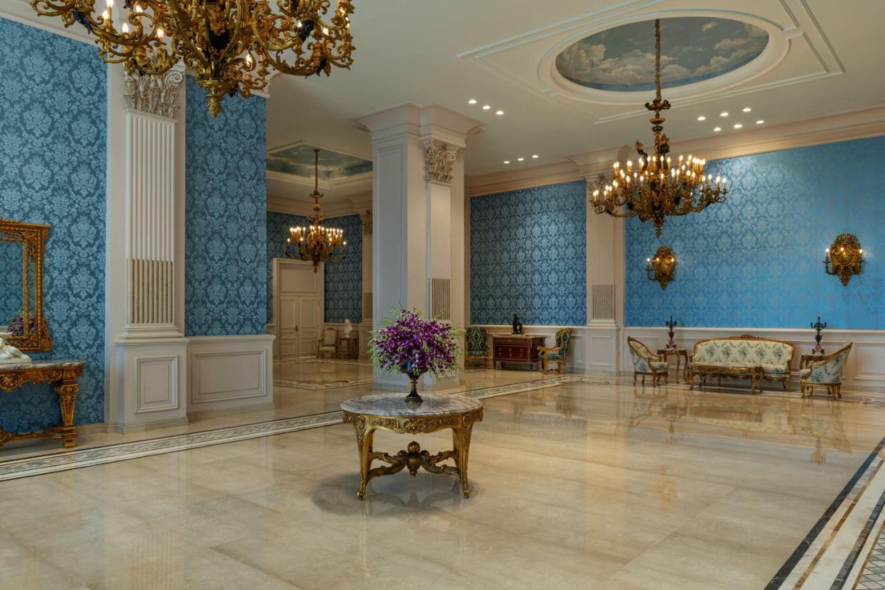 Hotel The St Regis New Capital Il Cairo Esterno foto Lobby