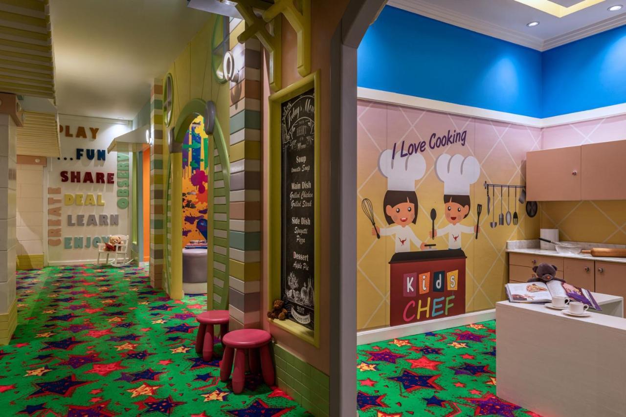 Hotel The St Regis New Capital Il Cairo Esterno foto Kids Club at the hotel