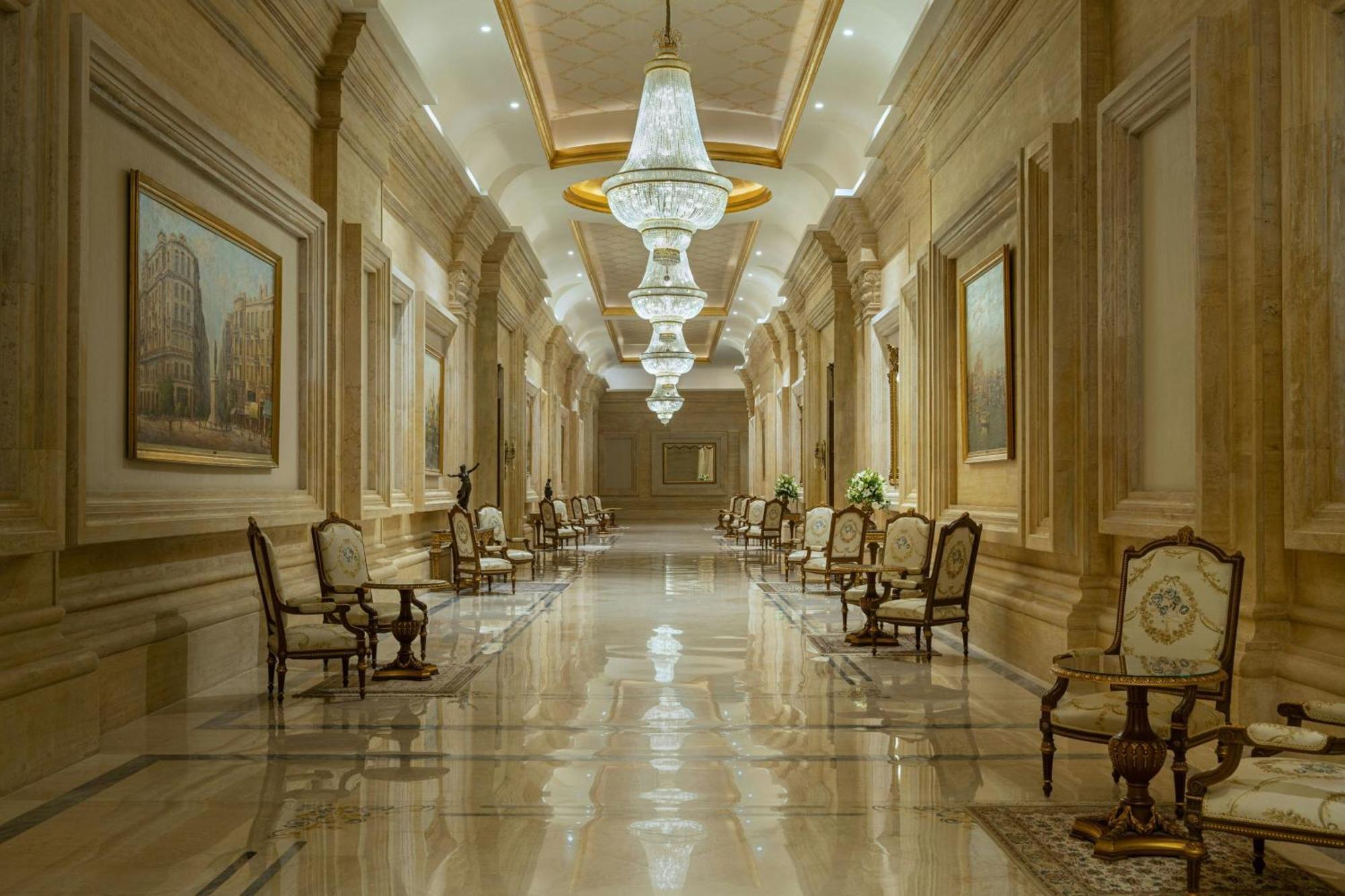 Hotel The St Regis New Capital Il Cairo Esterno foto The lobby of the Four Seasons Hotel